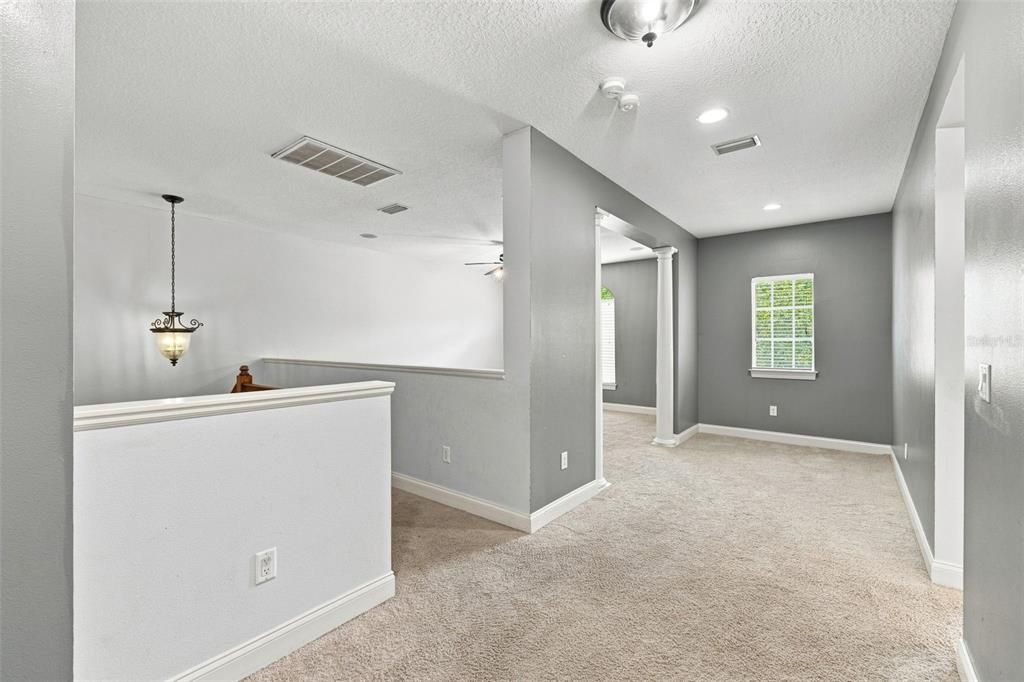 For Sale: $499,000 (4 beds, 3 baths, 3704 Square Feet)