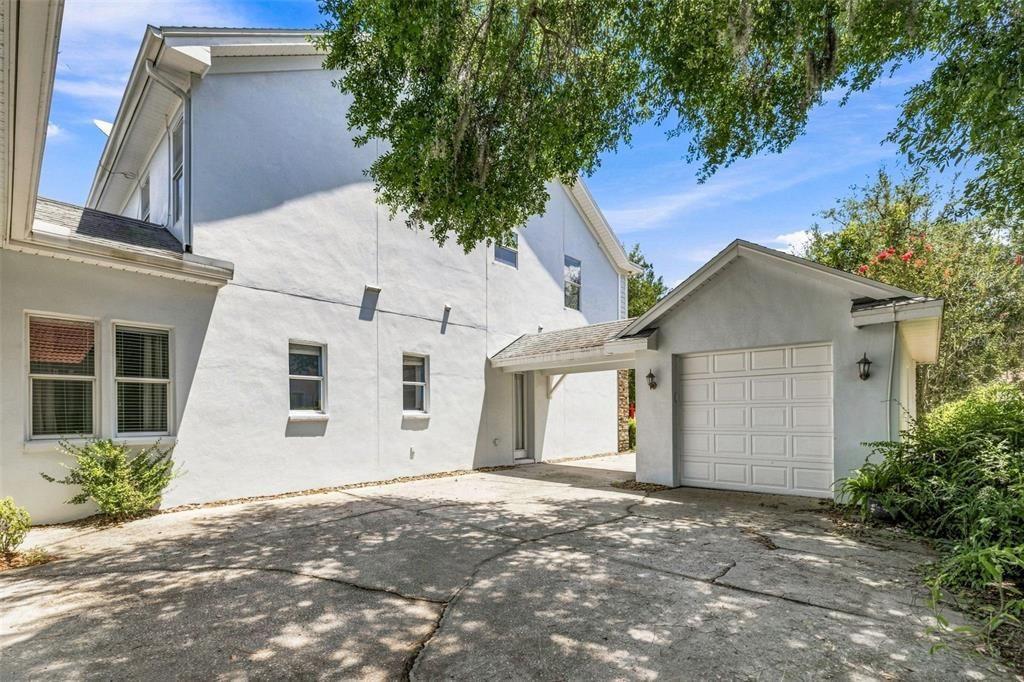 For Sale: $499,000 (4 beds, 3 baths, 3704 Square Feet)