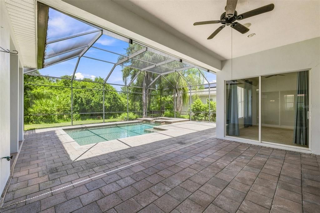 For Sale: $499,000 (4 beds, 3 baths, 3704 Square Feet)