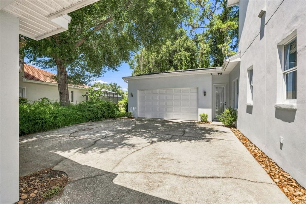For Sale: $499,000 (4 beds, 3 baths, 3704 Square Feet)
