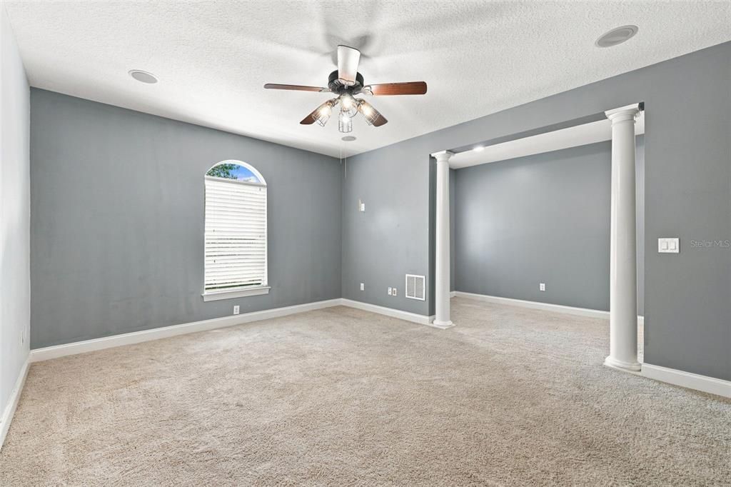 For Sale: $499,000 (4 beds, 3 baths, 3704 Square Feet)