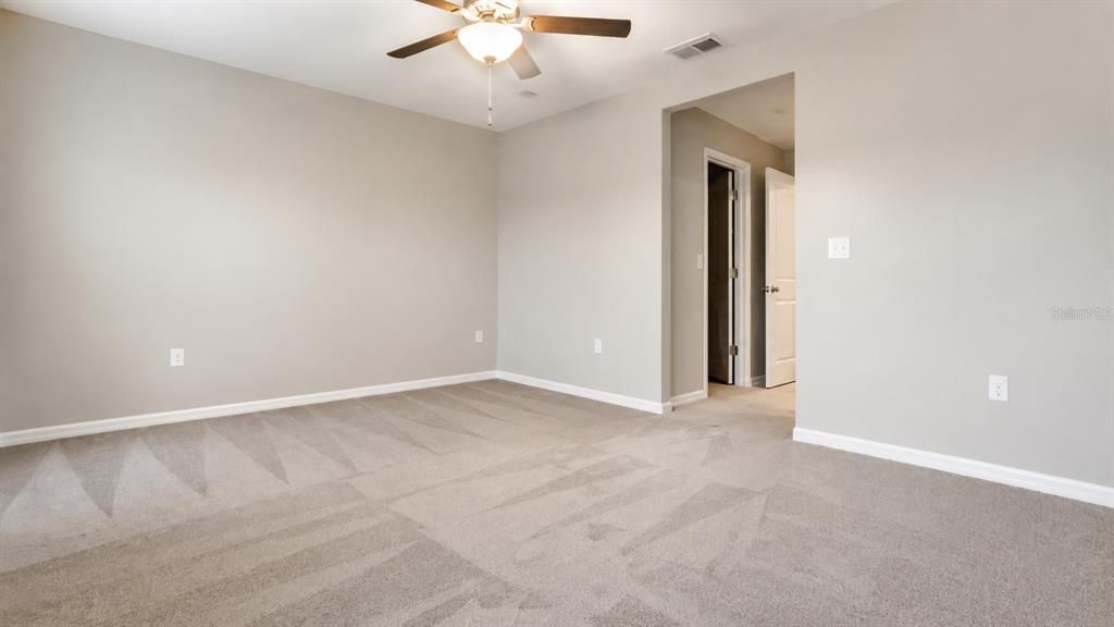 For Sale: $275,000 (3 beds, 2 baths, 1663 Square Feet)