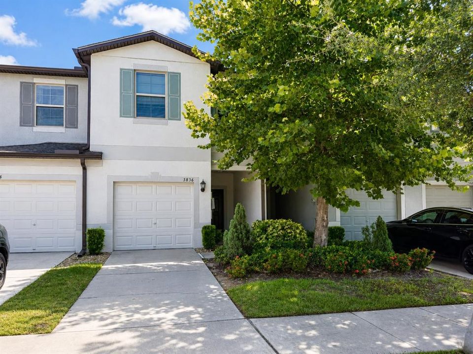 For Sale: $275,000 (3 beds, 2 baths, 1663 Square Feet)