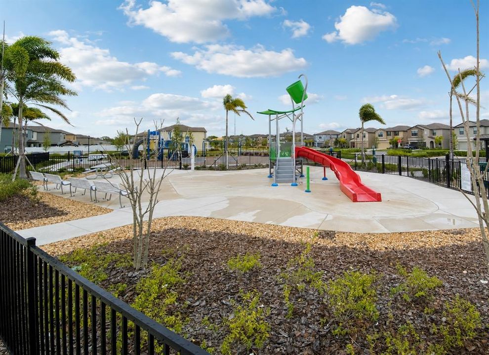 For Sale: $275,000 (3 beds, 2 baths, 1663 Square Feet)
