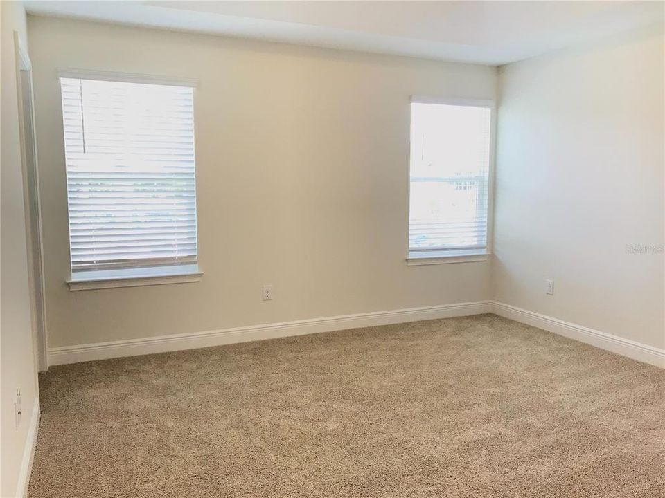 En Renta: $2,350 (3 camas, 2 baños, 1888 Pies cuadrados)