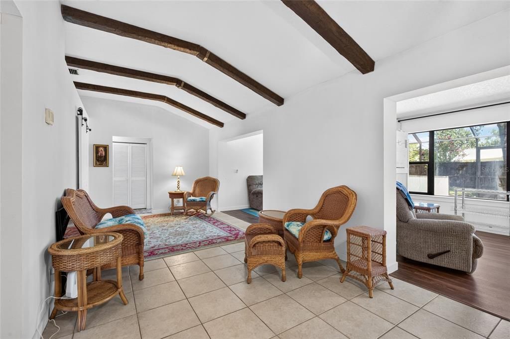 En Venta: $275,000 (2 camas, 2 baños, 1548 Pies cuadrados)
