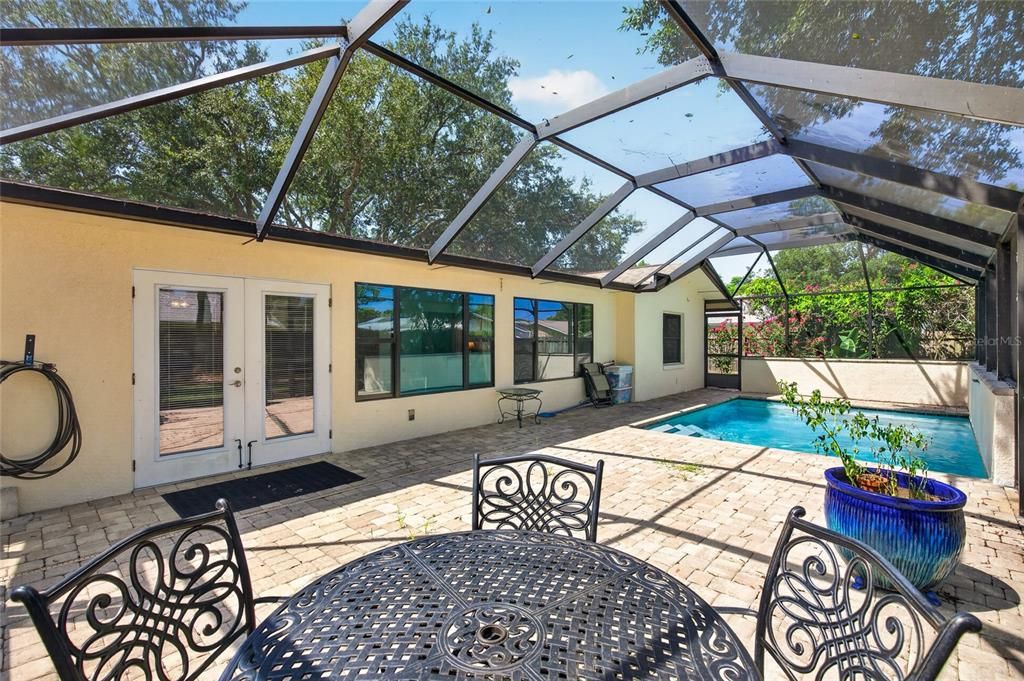En Venta: $275,000 (2 camas, 2 baños, 1548 Pies cuadrados)