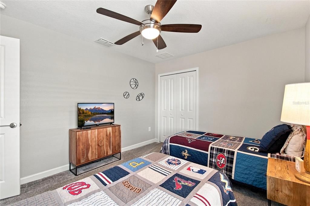 For Sale: $849,900 (6 beds, 4 baths, 3867 Square Feet)