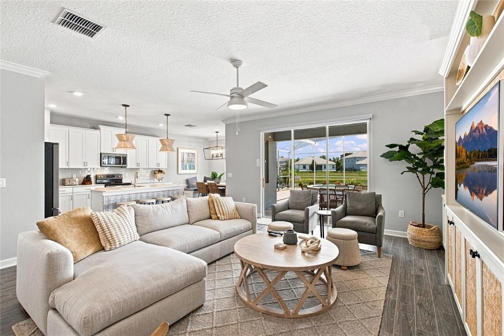 For Sale: $849,900 (6 beds, 4 baths, 3867 Square Feet)