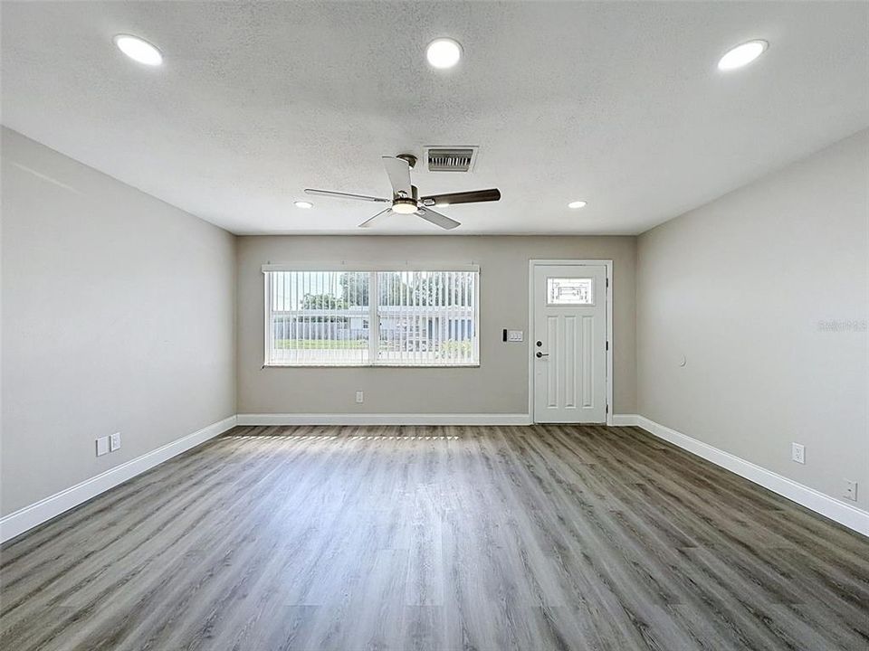 En Venta: $350,000 (3 camas, 2 baños, 1080 Pies cuadrados)