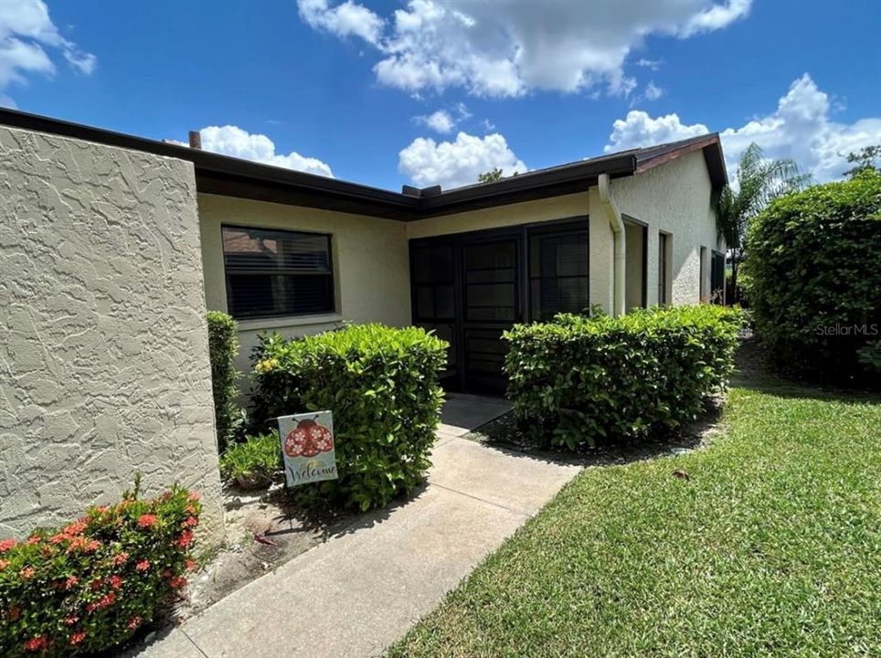 For Rent: $3,700 (2 beds, 2 baths, 1865 Square Feet)