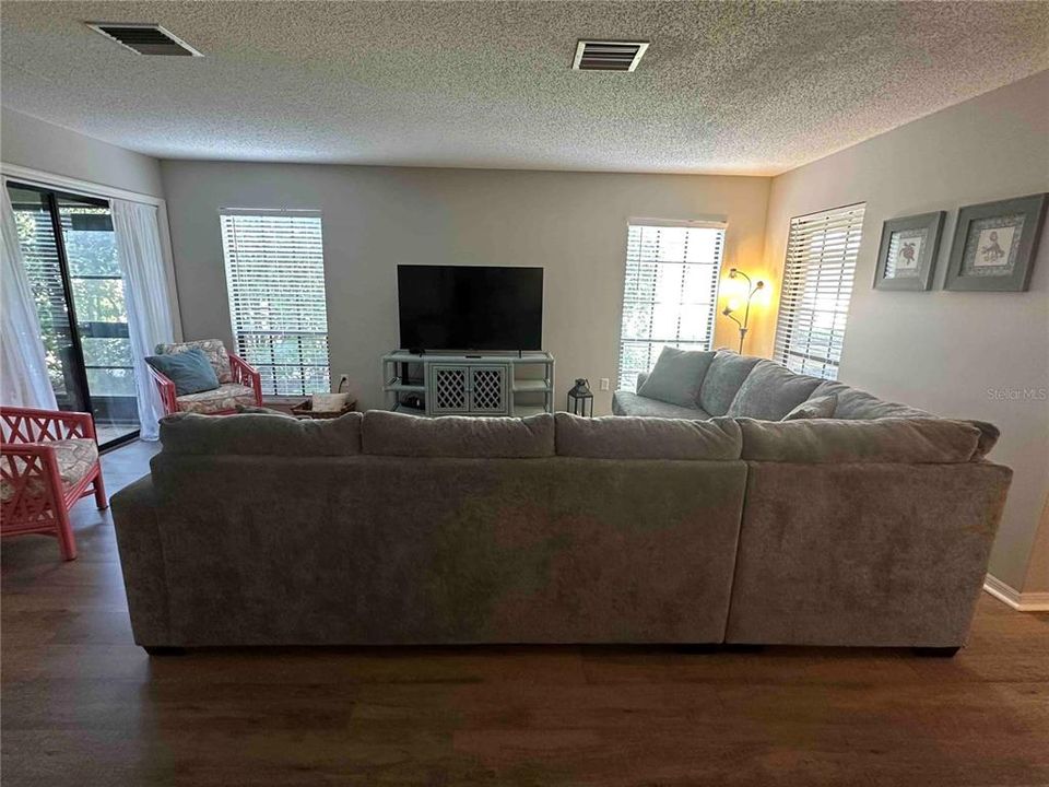 For Rent: $3,700 (2 beds, 2 baths, 1865 Square Feet)