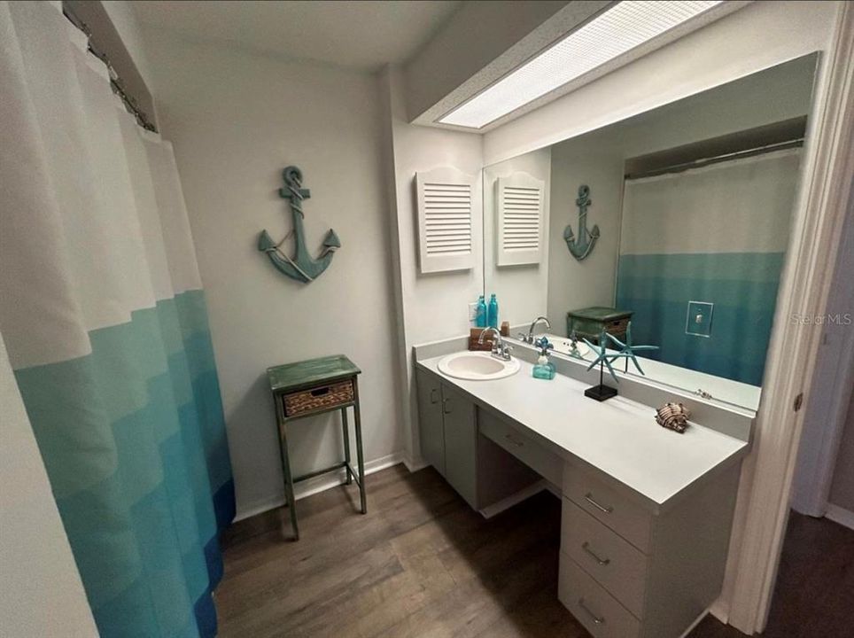 For Rent: $3,700 (2 beds, 2 baths, 1865 Square Feet)