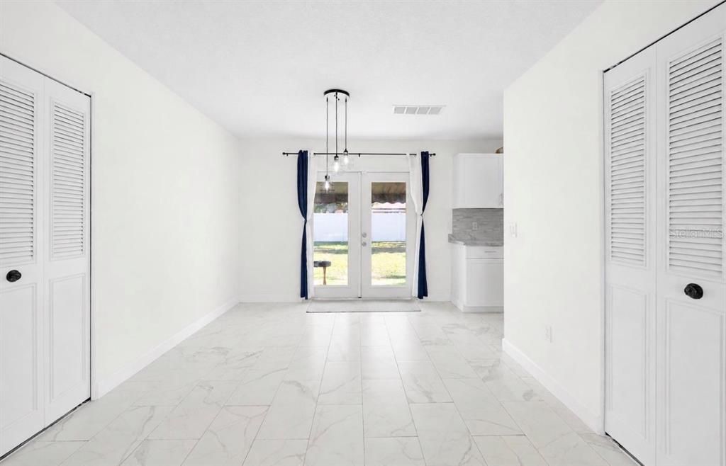 В аренду: $2,500 (3 спален, 2 ванн, 1165 Квадратных фут)