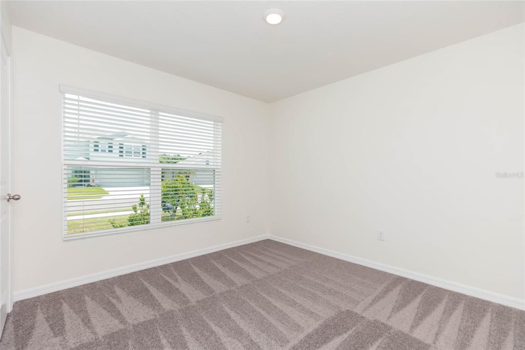 Activo con contrato: $280,000 (4 camas, 2 baños, 1827 Pies cuadrados)
