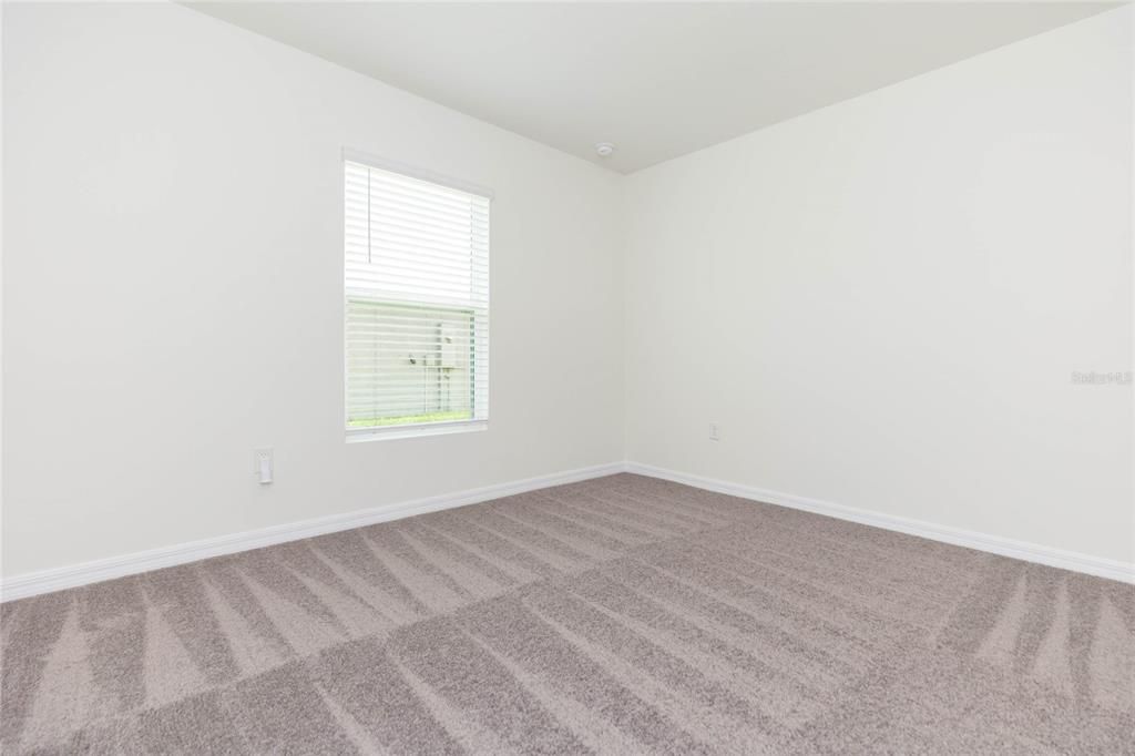 Activo con contrato: $280,000 (4 camas, 2 baños, 1827 Pies cuadrados)