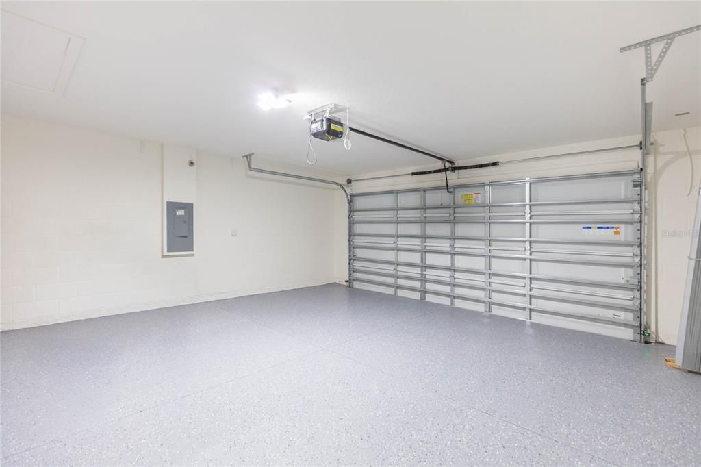 Activo con contrato: $280,000 (4 camas, 2 baños, 1827 Pies cuadrados)