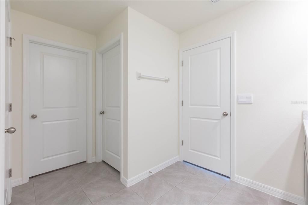 Activo con contrato: $280,000 (4 camas, 2 baños, 1827 Pies cuadrados)
