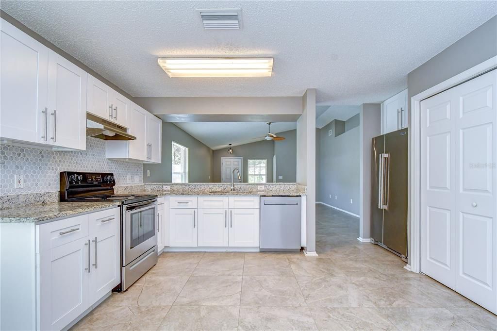 For Sale: $325,000 (3 beds, 2 baths, 1340 Square Feet)