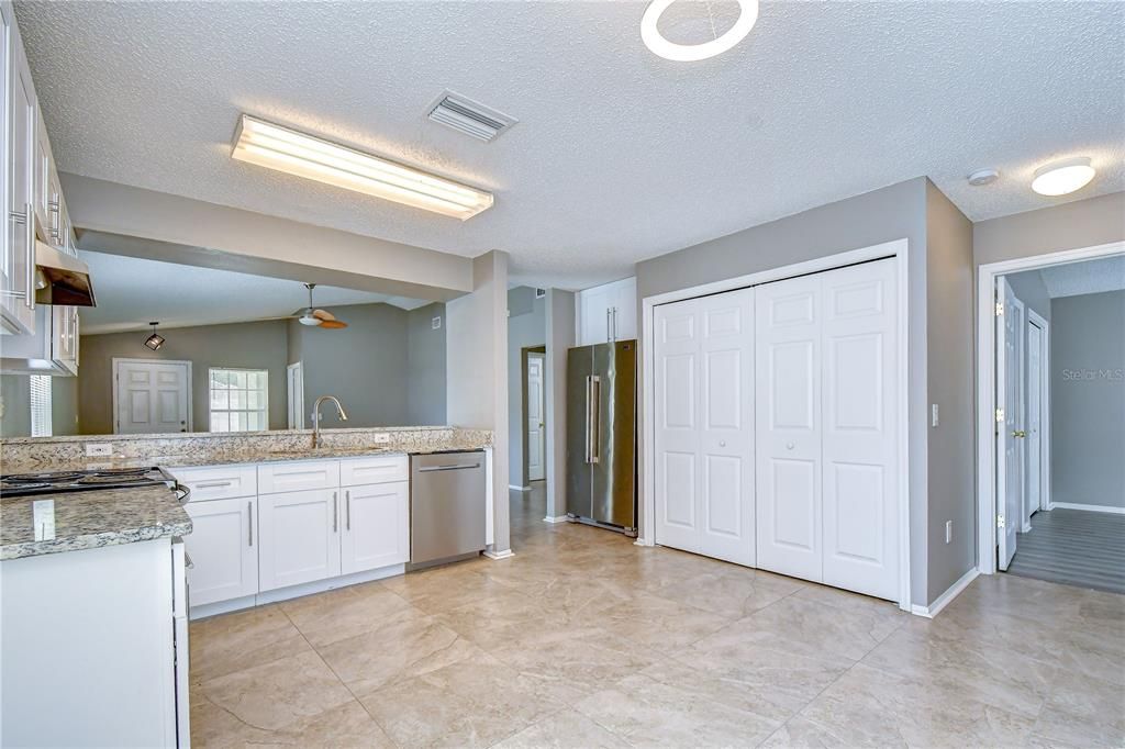For Sale: $325,000 (3 beds, 2 baths, 1340 Square Feet)