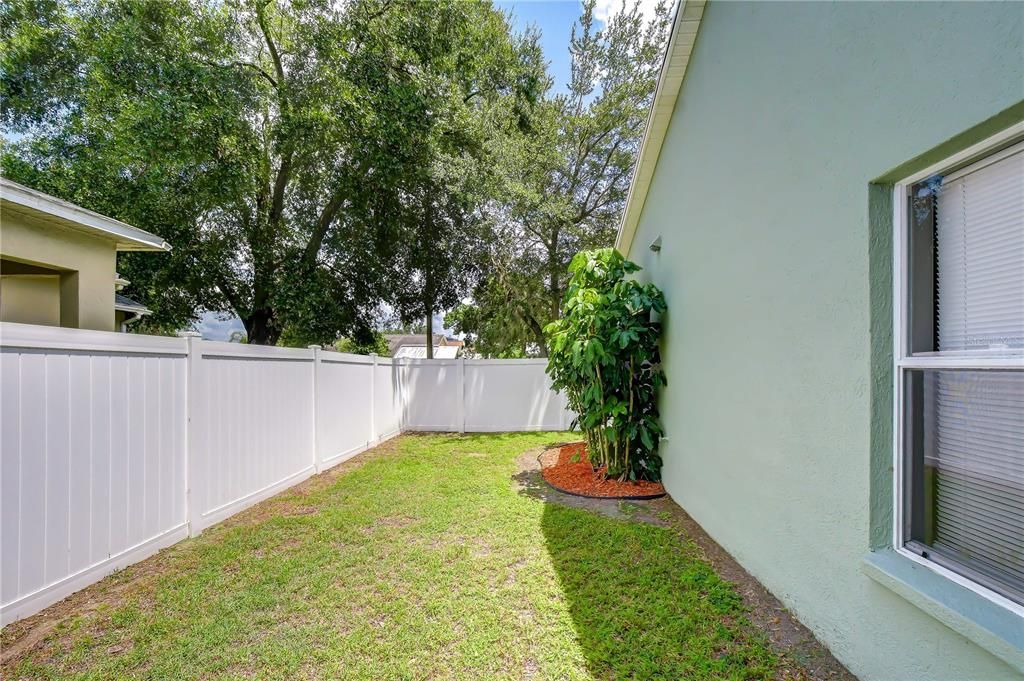 For Sale: $325,000 (3 beds, 2 baths, 1340 Square Feet)