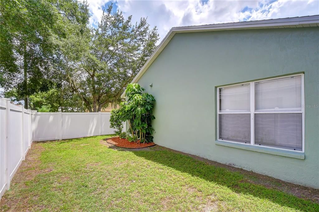 For Sale: $325,000 (3 beds, 2 baths, 1340 Square Feet)