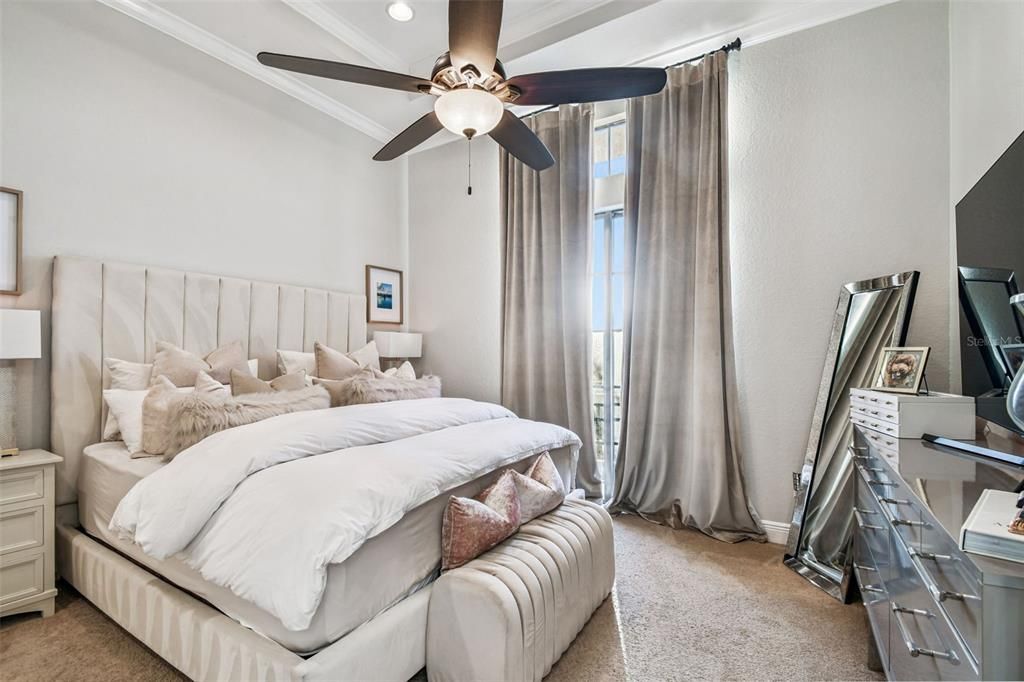 For Sale: $595,000 (2 beds, 2 baths, 1745 Square Feet)