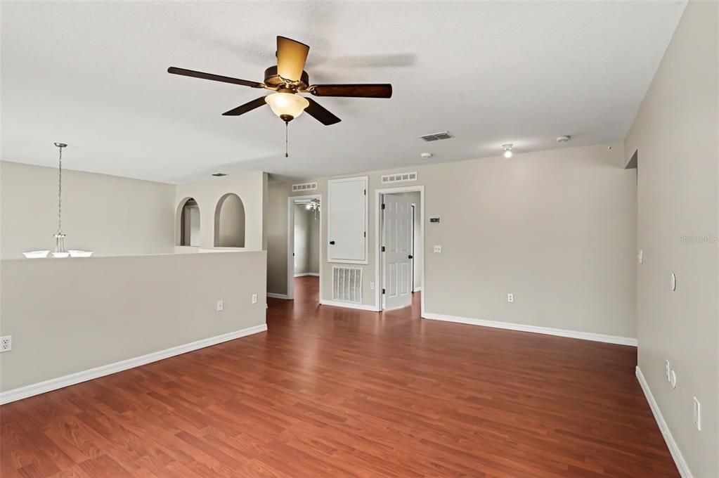 For Sale: $650,000 (5 beds, 2 baths, 3800 Square Feet)