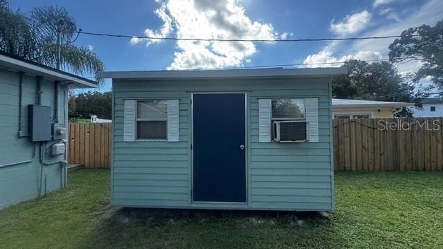 For Rent: $2,750 (3 beds, 1 baths, 1104 Square Feet)