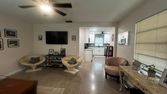 For Rent: $2,750 (3 beds, 1 baths, 1104 Square Feet)