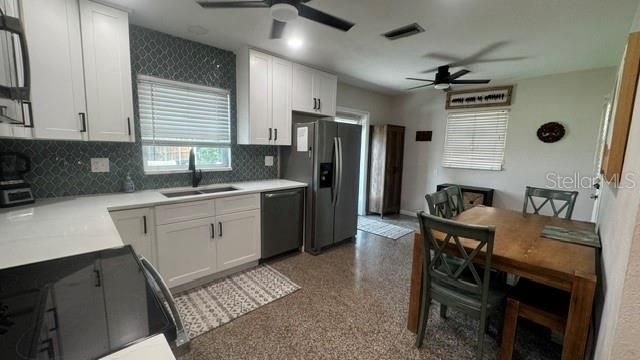 For Rent: $2,750 (3 beds, 1 baths, 1104 Square Feet)