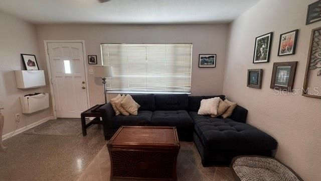 For Rent: $2,750 (3 beds, 1 baths, 1104 Square Feet)