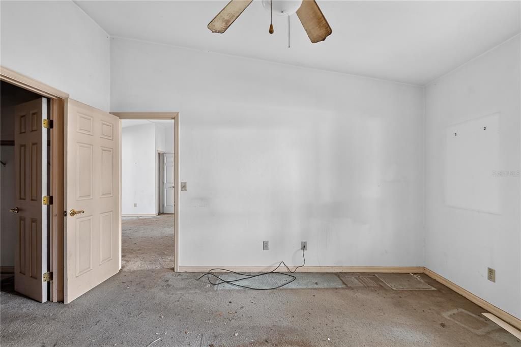 На продажу: $149,000 (3 спален, 2 ванн, 1230 Квадратных фут)
