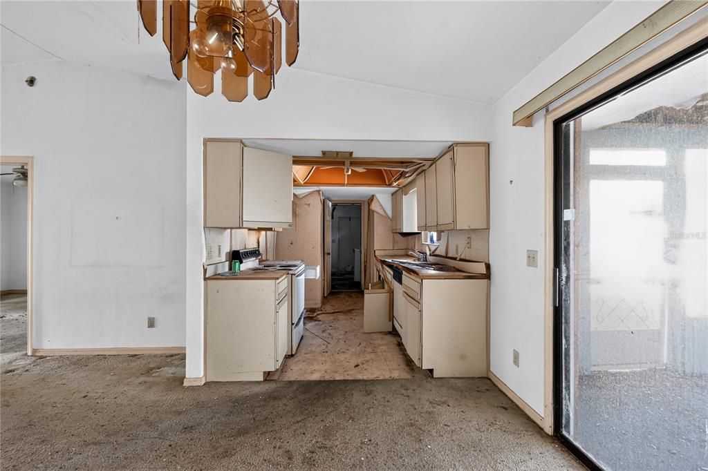 На продажу: $149,000 (3 спален, 2 ванн, 1230 Квадратных фут)