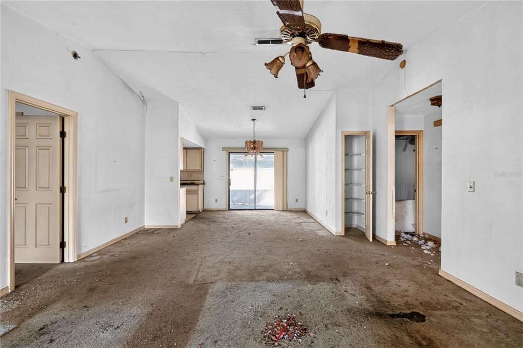 На продажу: $149,000 (3 спален, 2 ванн, 1230 Квадратных фут)