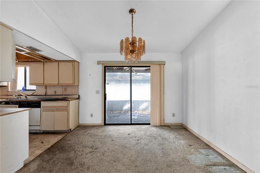 На продажу: $149,000 (3 спален, 2 ванн, 1230 Квадратных фут)