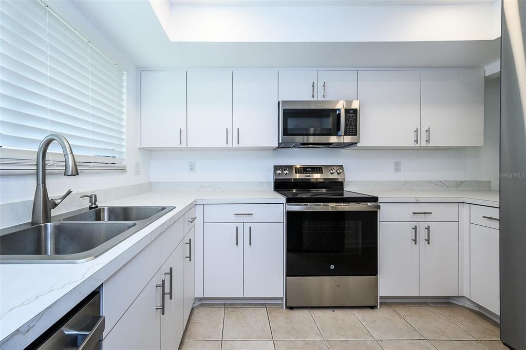 For Rent: $1,595 (2 beds, 2 baths, 1058 Square Feet)