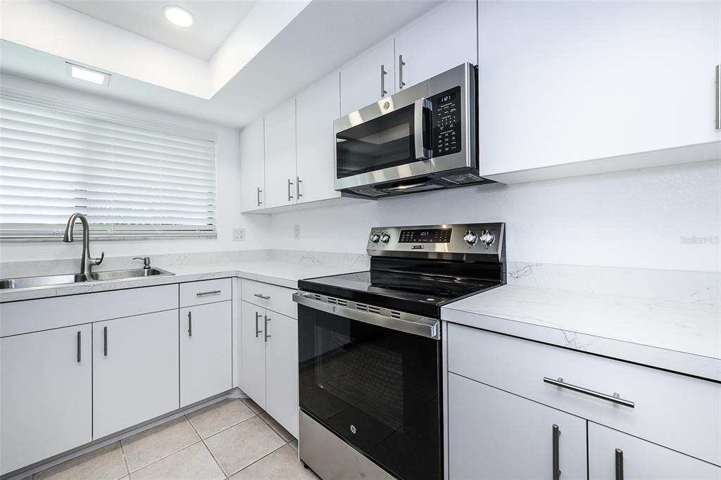 For Rent: $1,595 (2 beds, 2 baths, 1058 Square Feet)