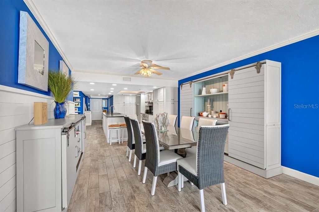 En Venta: $874,900 (3 camas, 2 baños, 2062 Pies cuadrados)
