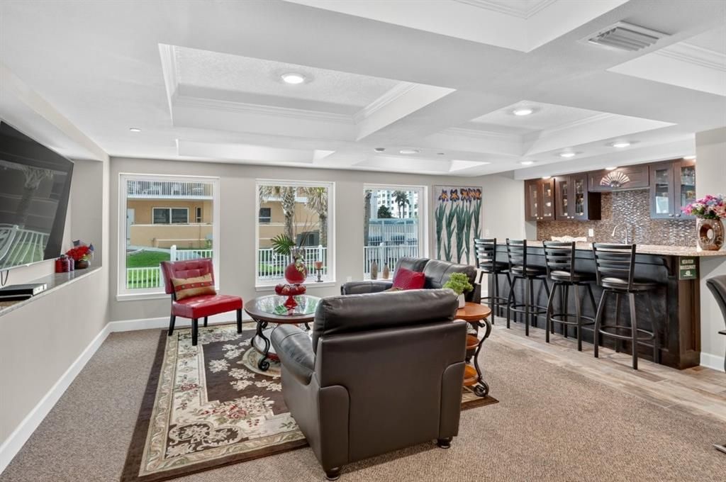 En Venta: $874,900 (3 camas, 2 baños, 2062 Pies cuadrados)