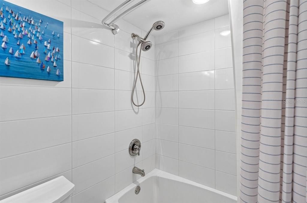 En Venta: $874,900 (3 camas, 2 baños, 2062 Pies cuadrados)