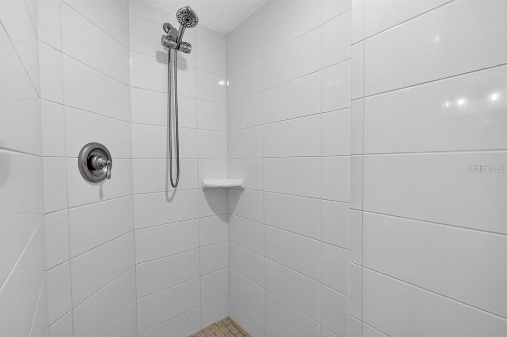 En Venta: $874,900 (3 camas, 2 baños, 2062 Pies cuadrados)