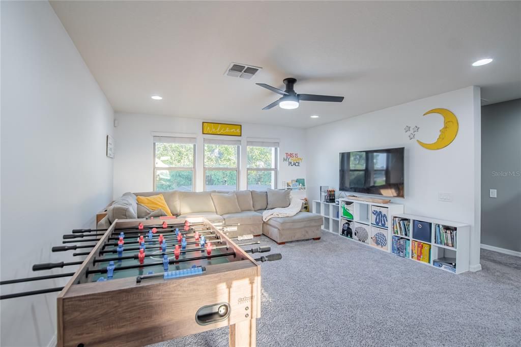 En Venta: $570,000 (4 camas, 2 baños, 2443 Pies cuadrados)