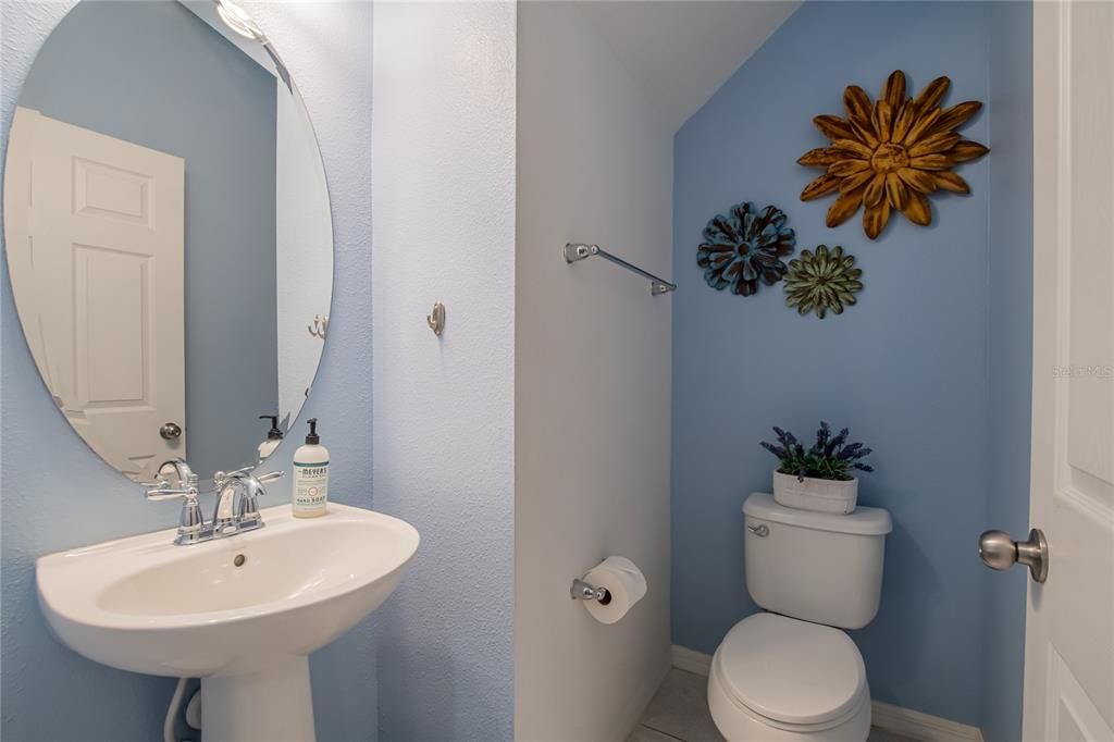 En Venta: $570,000 (4 camas, 2 baños, 2443 Pies cuadrados)