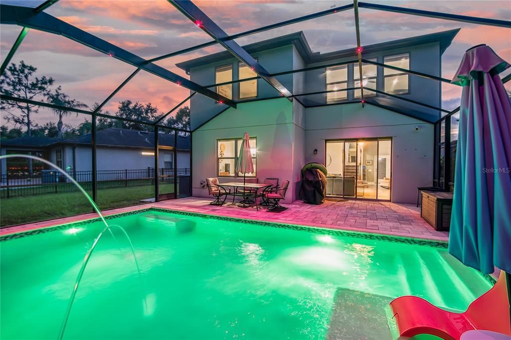 En Venta: $570,000 (4 camas, 2 baños, 2443 Pies cuadrados)