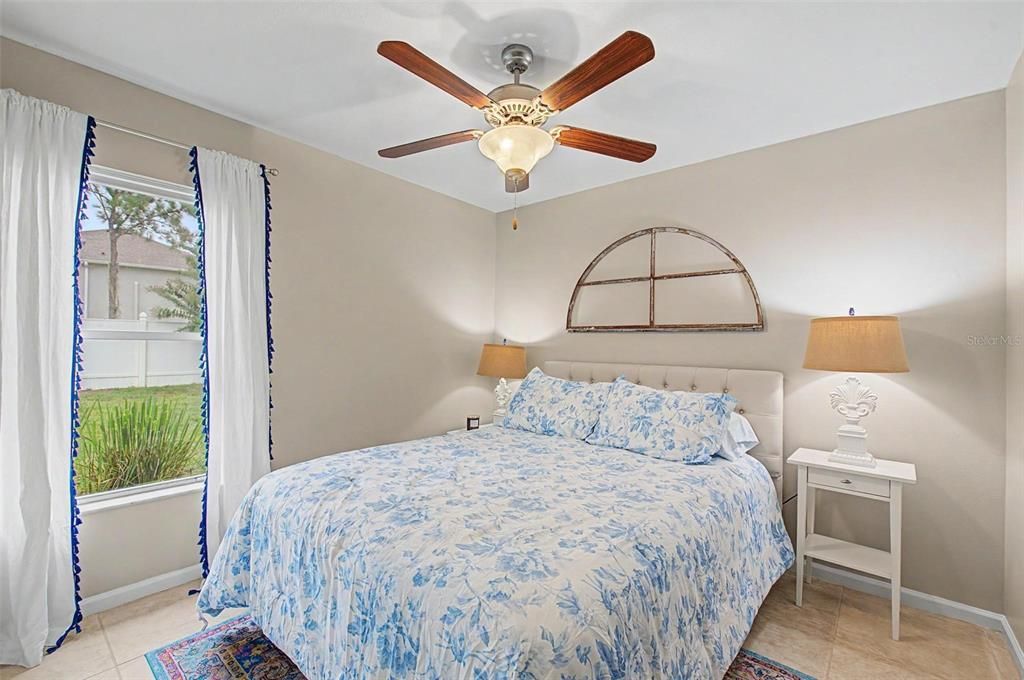 En Venta: $399,000 (4 camas, 2 baños, 1936 Pies cuadrados)