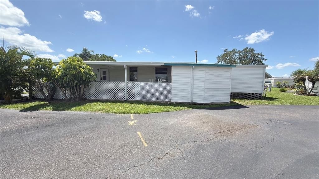 En Venta: $84,500 (2 camas, 2 baños, 936 Pies cuadrados)