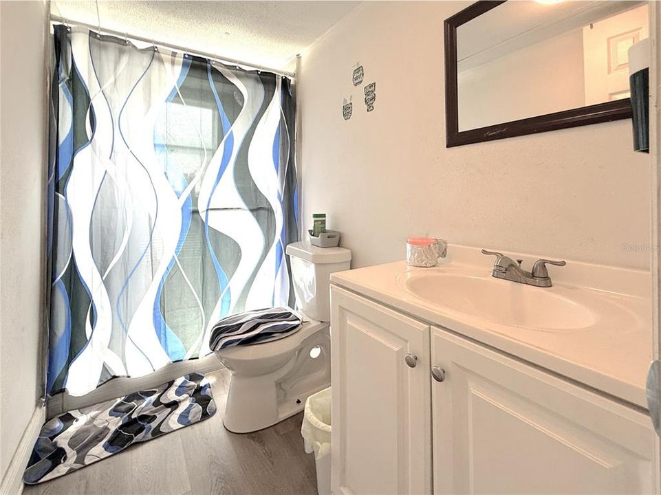For Sale: $165,000 (3 beds, 2 baths, 1728 Square Feet)
