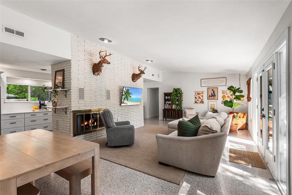 For Sale: $450,000 (3 beds, 2 baths, 1744 Square Feet)