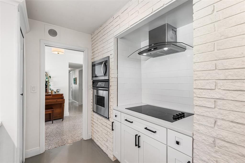 For Sale: $450,000 (3 beds, 2 baths, 1744 Square Feet)